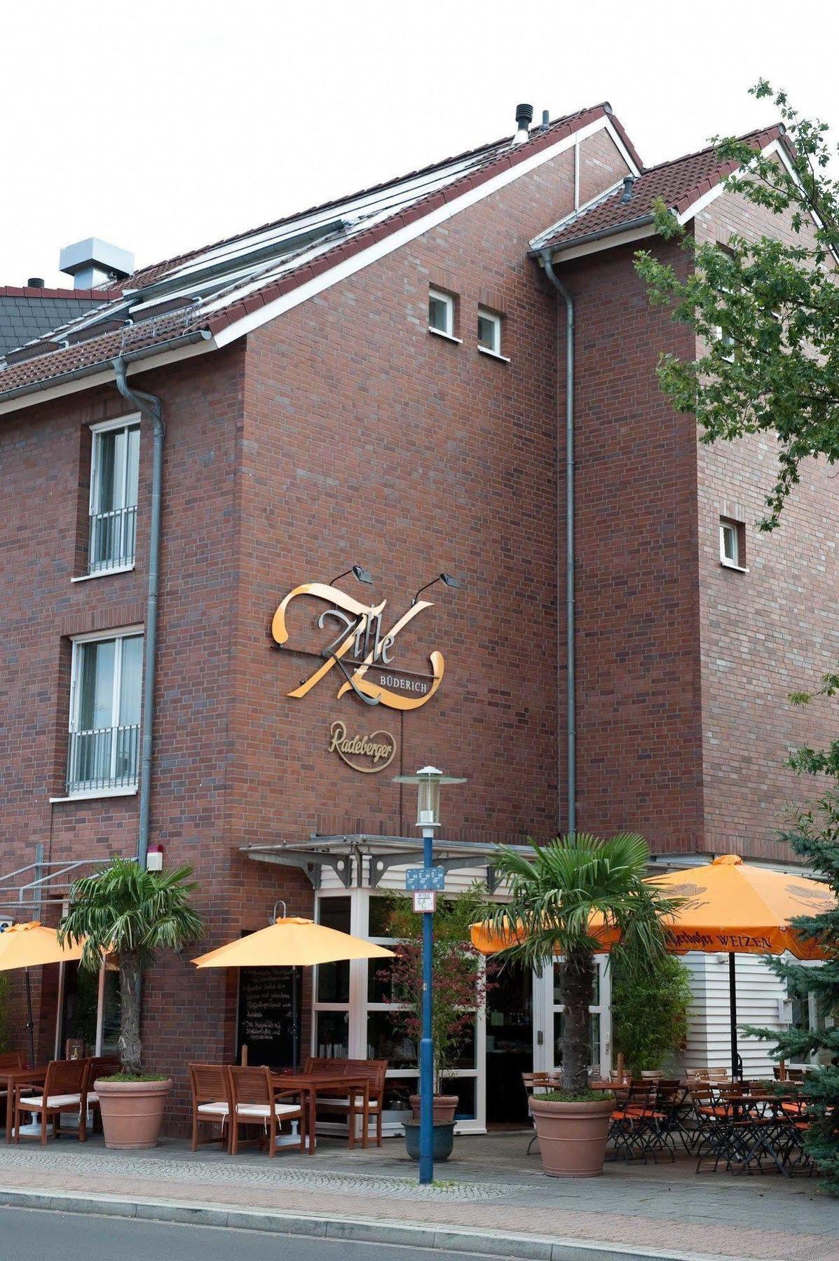 Hotel Zum Deutschen Eck Meerbusch Exterior photo